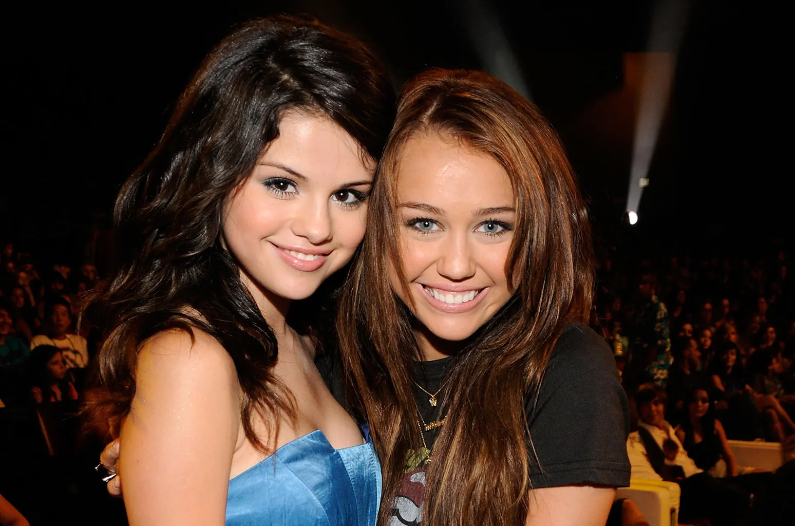 Selena Gomez & Miley Cyrus Reunion